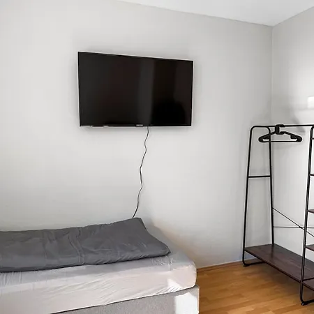 아파트 Gemuetliche In *